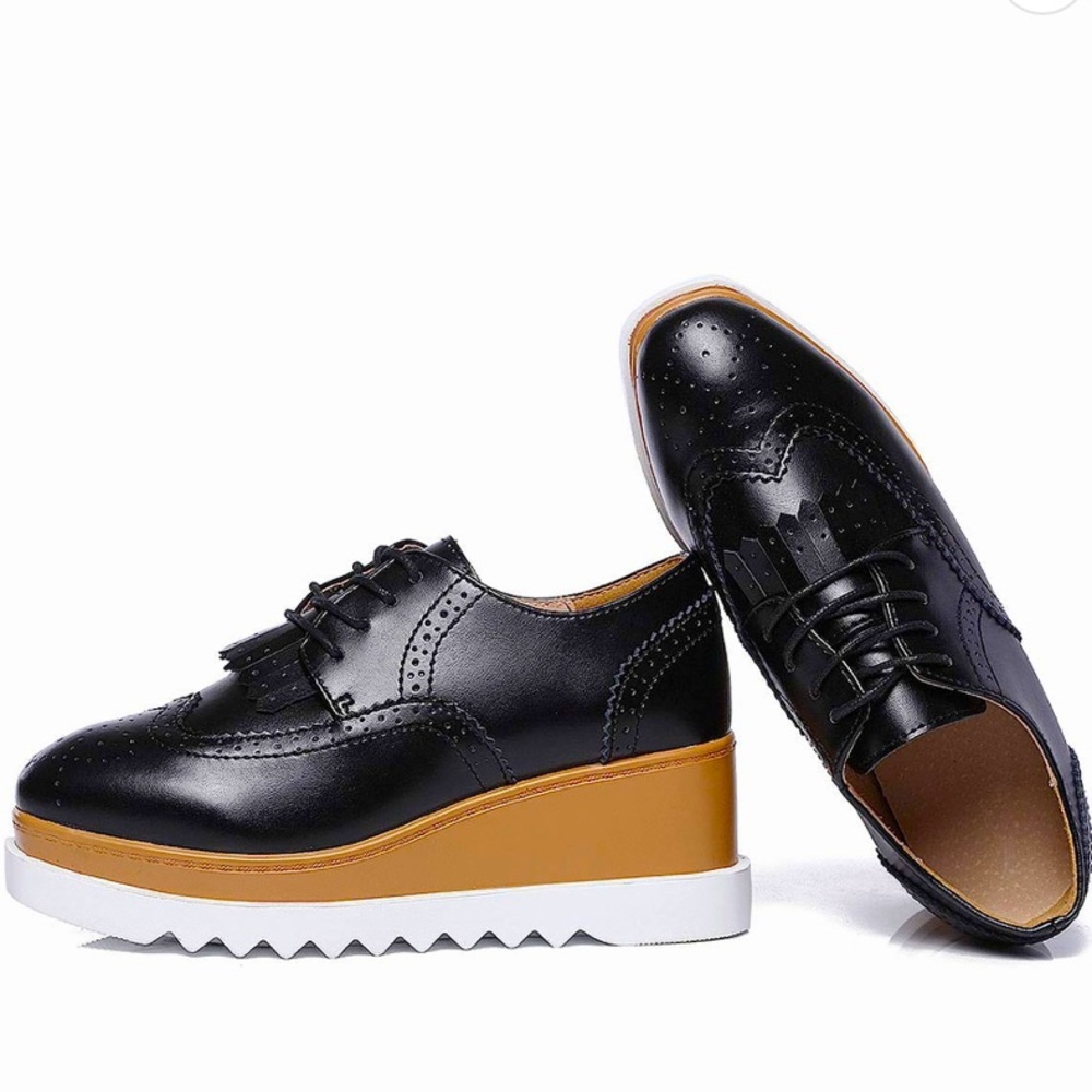 BLACK OXFORD CREEPER STYLE WITH WHITE AND TAN LIFT SOLES - size 7.5 US